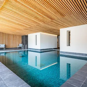 https://residence-alpauris.hotels-rhonealpes.com